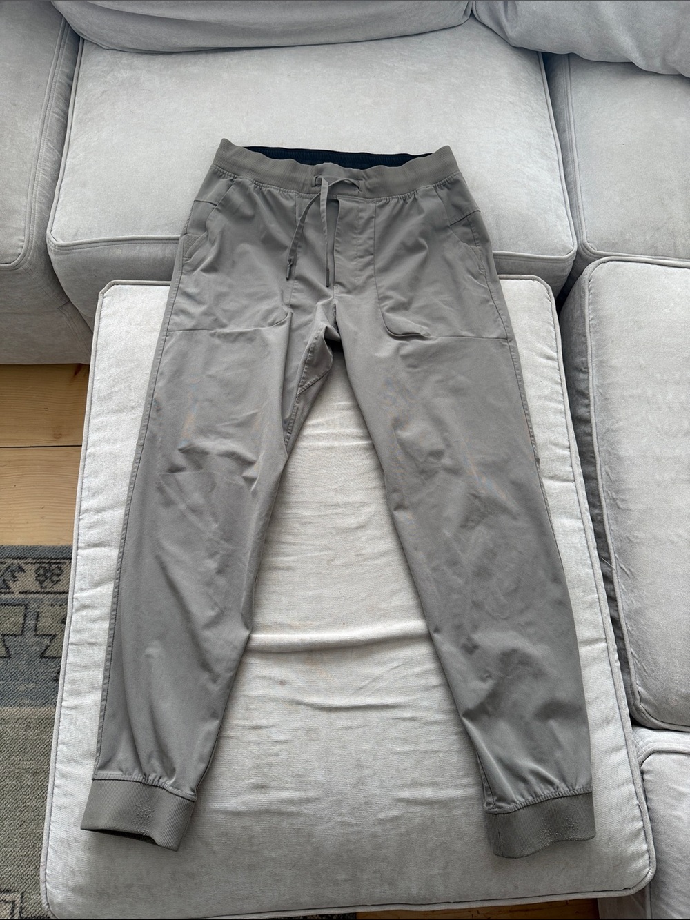 Men’s Lulu lemon khaki ABC Jogger